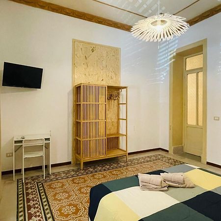 Olivuzza Rooms In Apartment Palermo Exterior photo