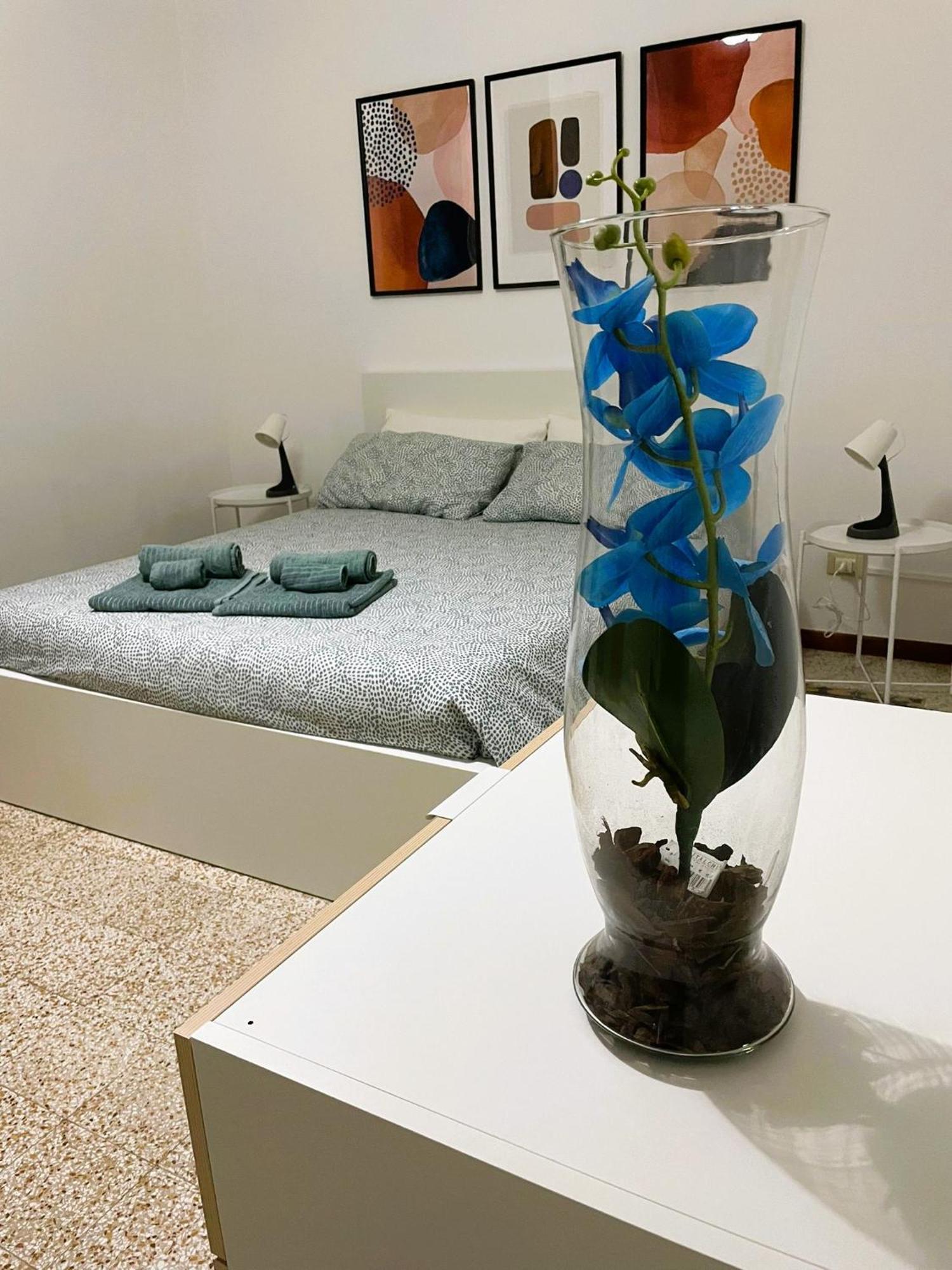 Olivuzza Rooms In Apartment Palermo Exterior photo