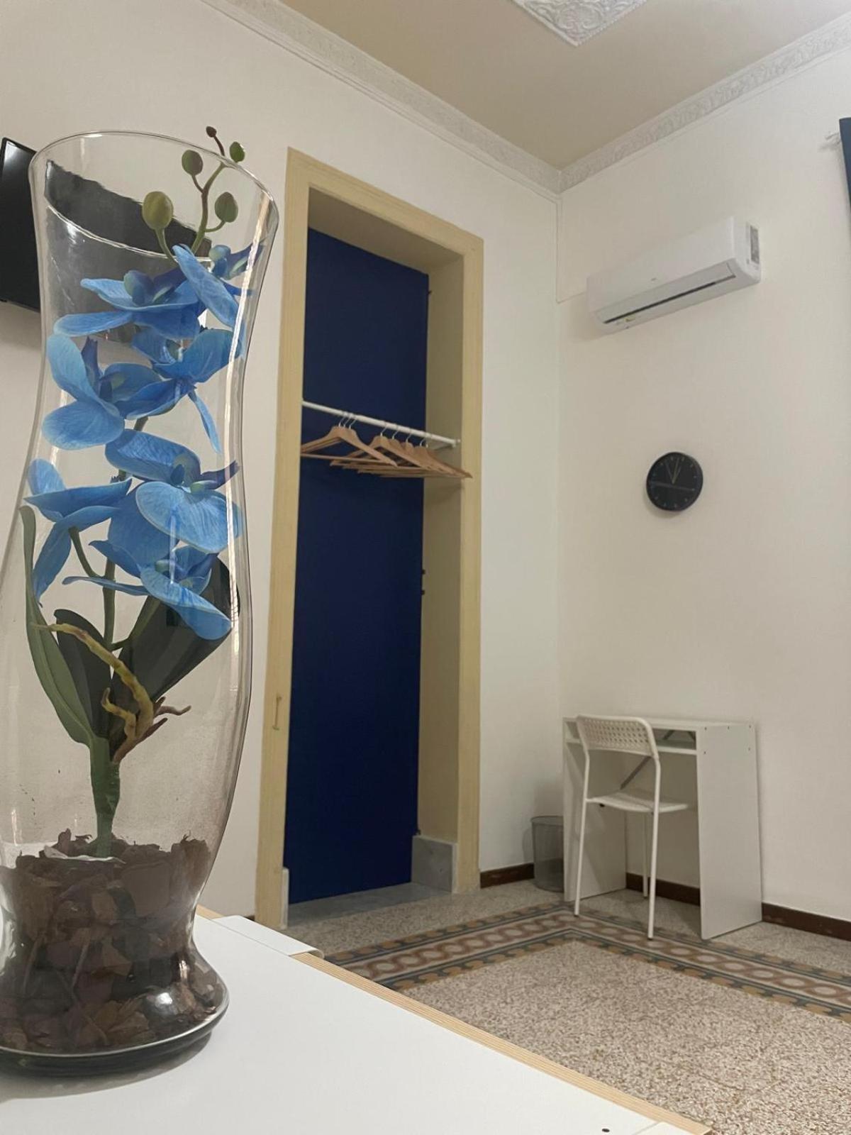 Olivuzza Rooms In Apartment Palermo Exterior photo